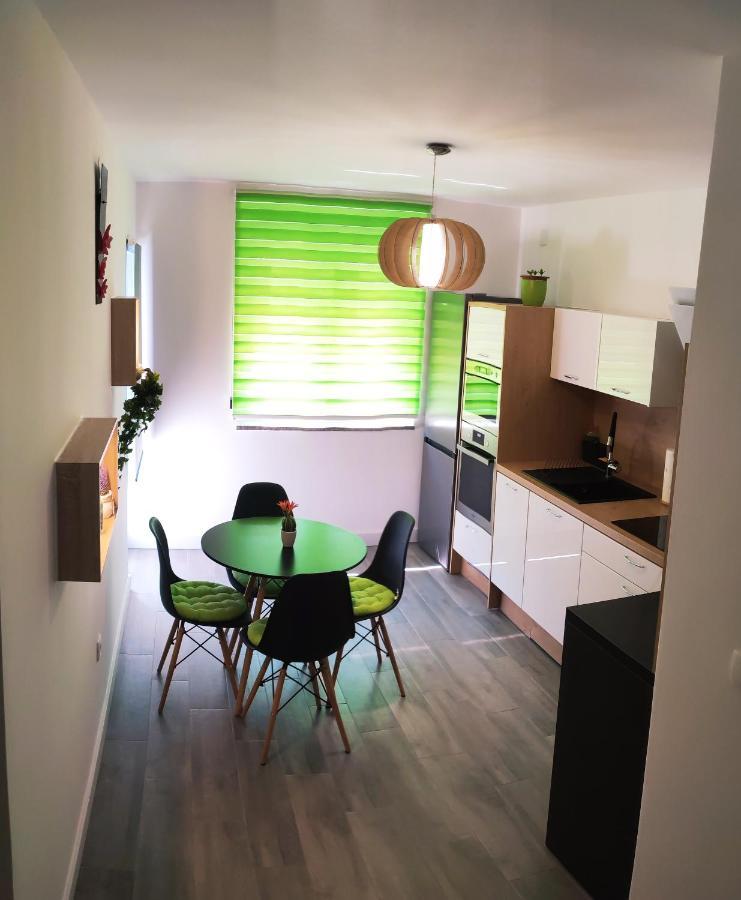 Apartman Levi Pula Exterior photo